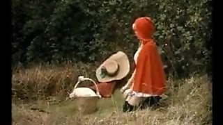 Little Red Riding Hood's Erotic Aventure (Russian Voiceover)