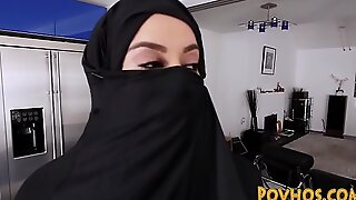 Muslim busty slut pov engulfing increased by railing taleteller words recounting to burka