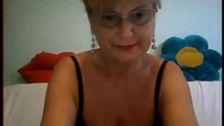 Big mambos granny in glass masturbating on livecam